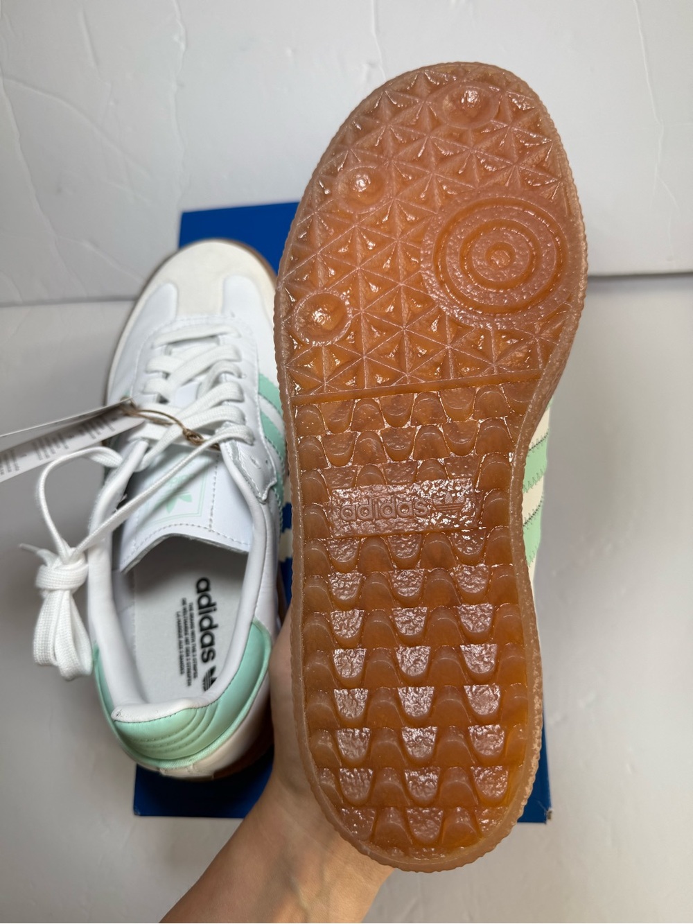 Adidas Sambae - Size 7 Y (fits women’s 8 / mens 7) - White / Mint JQ1314 - NWT - Picture 2 of 4